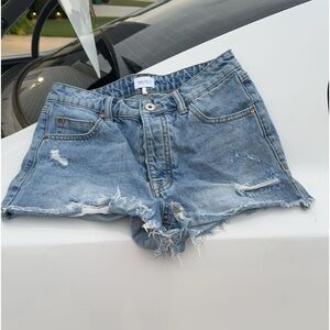 these are a size small, i've only tried them on once.